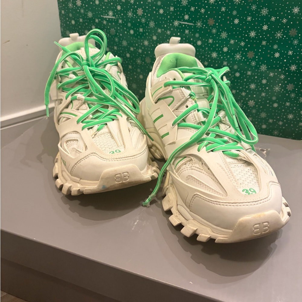 Balenciaga White and Green Sneakers - Picture 3 of 4